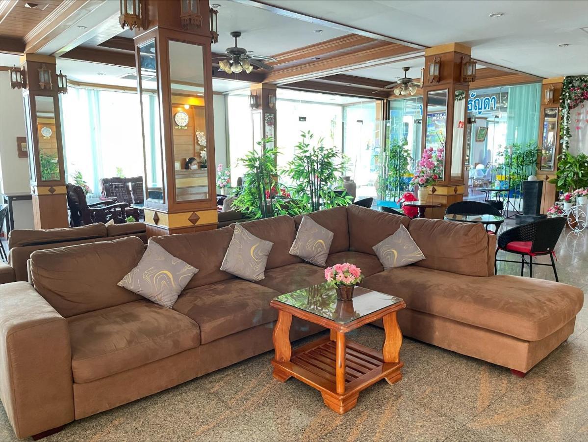 Golden Hill Hotel 3*